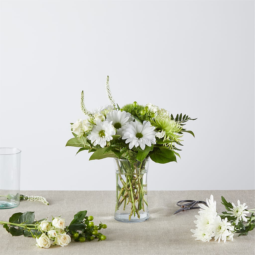 Irish Garden - A Florist Original – CELEBRATE SHOP & DECOR LLC, Lilburn GA