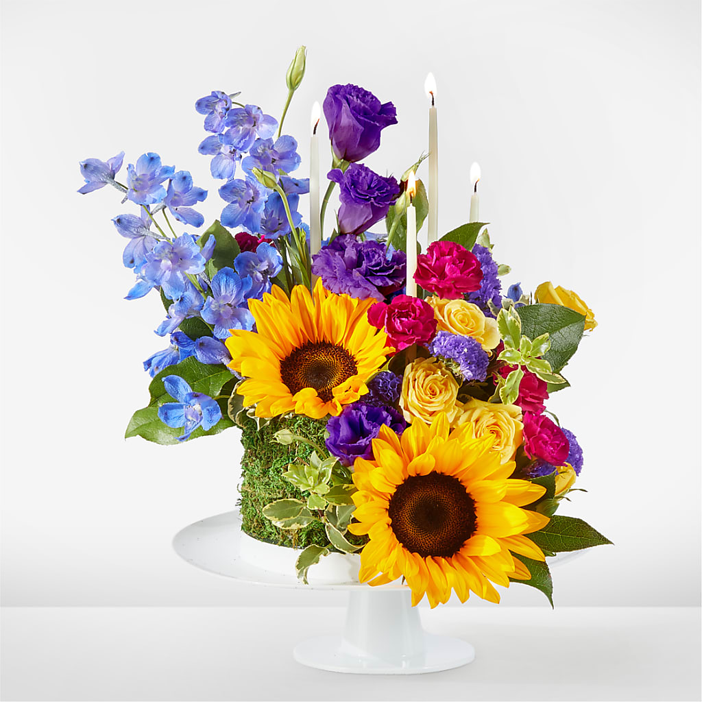 Star of the Day Floral Cake – CELEBRATE SHOP & DECOR LLC, Lilburn GA