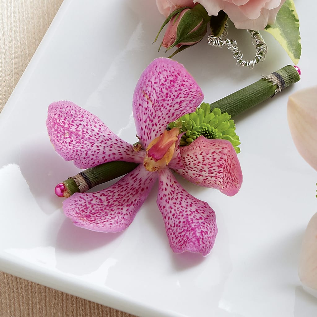 Pink Mokara Boutonniere – CELEBRATE SHOP & DECOR LLC, Lilburn GA
