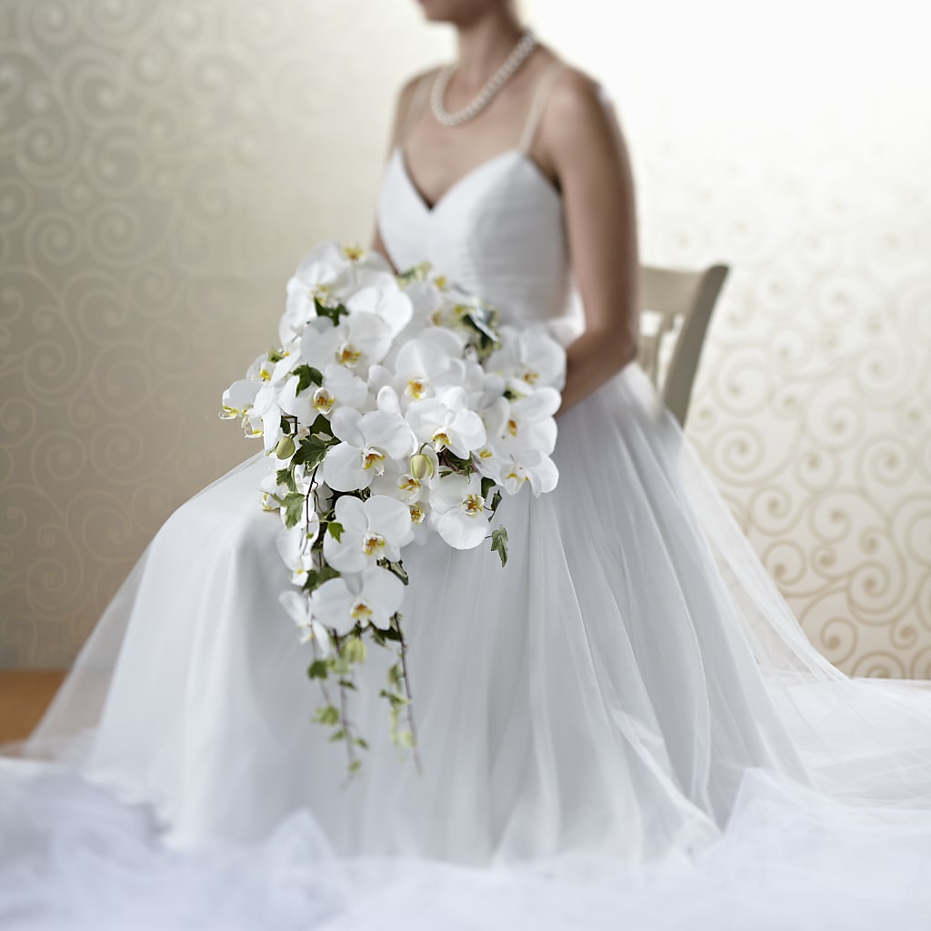 Classic White Bouquet – CELEBRATE SHOP & DECOR LLC, Lilburn GA