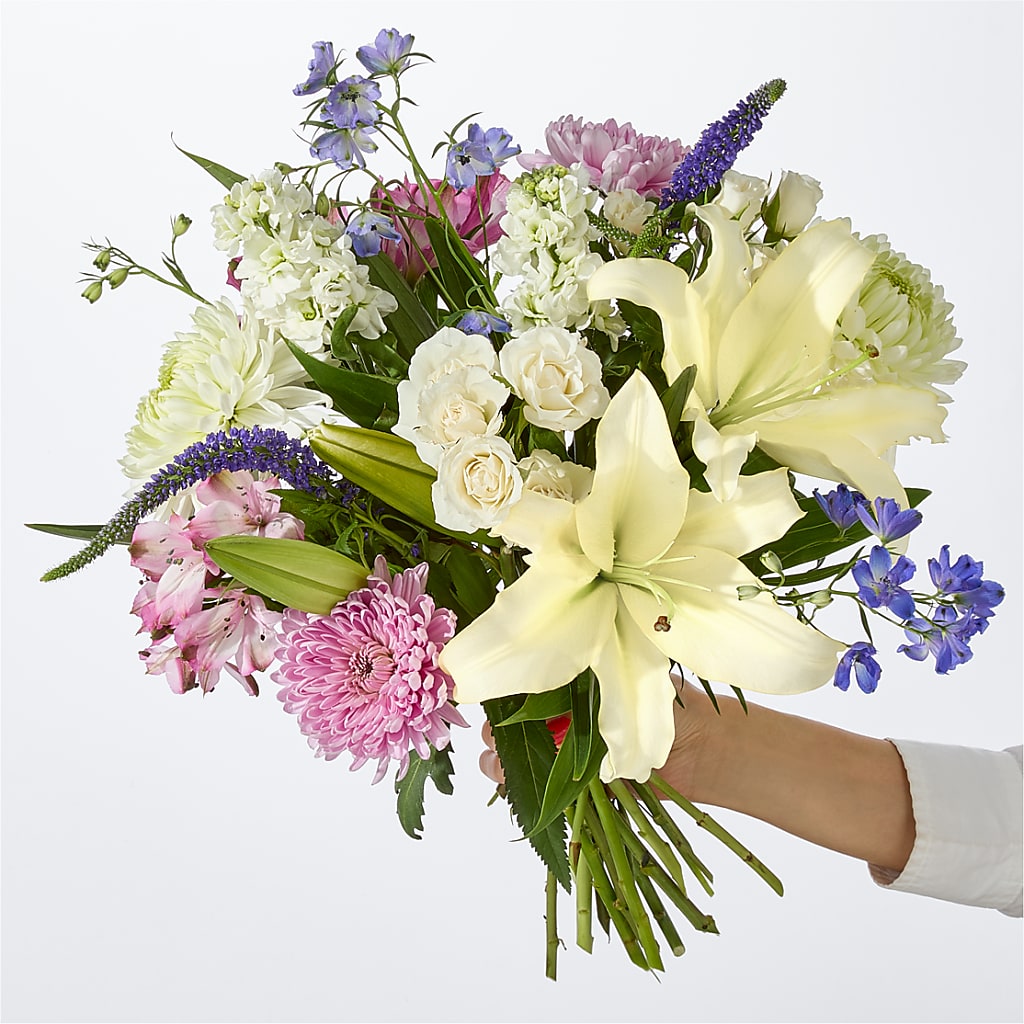 Winter Celebration Bouquet – CELEBRATE SHOP & DECOR LLC, Lilburn GA