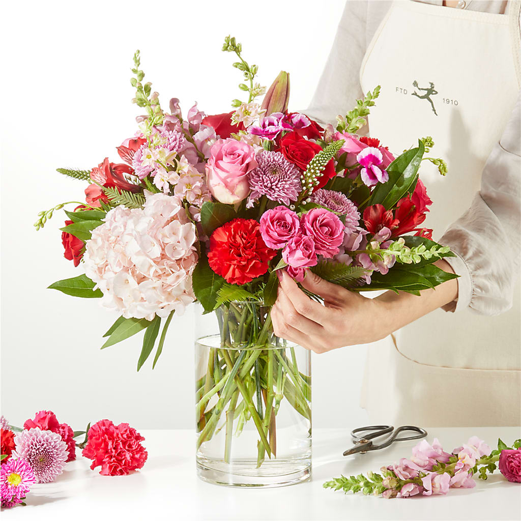 Swooning Over You - A Luxury Florist Original – CELEBRATE SHOP & DECOR LLC, Lilburn GA