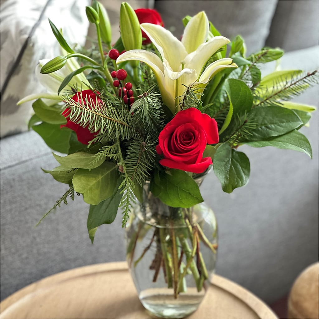 Sparkling Snowflakes Bouquet – CELEBRATE SHOP & DECOR LLC, Lilburn GA