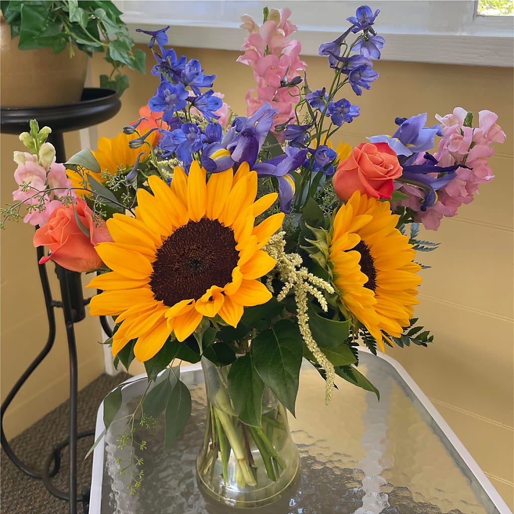 Rays of Life Bouquet – CELEBRATE SHOP & DECOR LLC, Lilburn GA