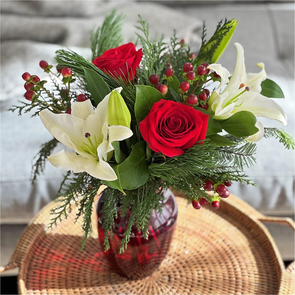 Evergreen Delight Bouquet – CELEBRATE SHOP & DECOR LLC, Lilburn GA