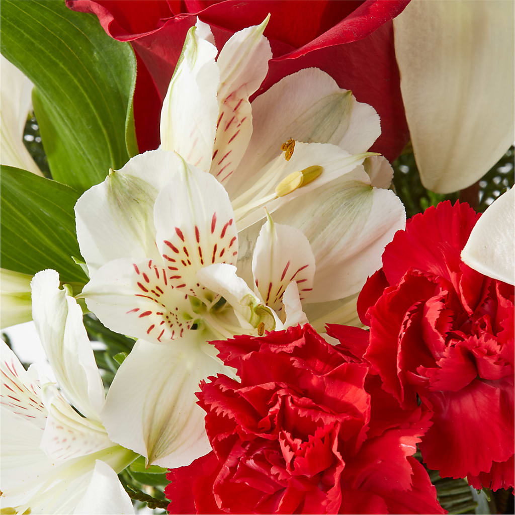 Holiday Season Bouquet – CELEBRATE SHOP & DECOR LLC, Lilburn GA